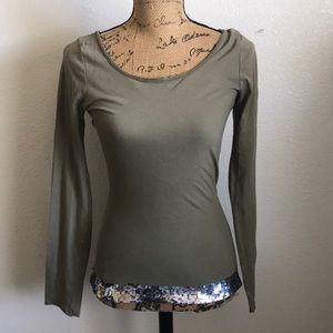 Express Sequin Banded Hem Scoop Neck LS Tee S